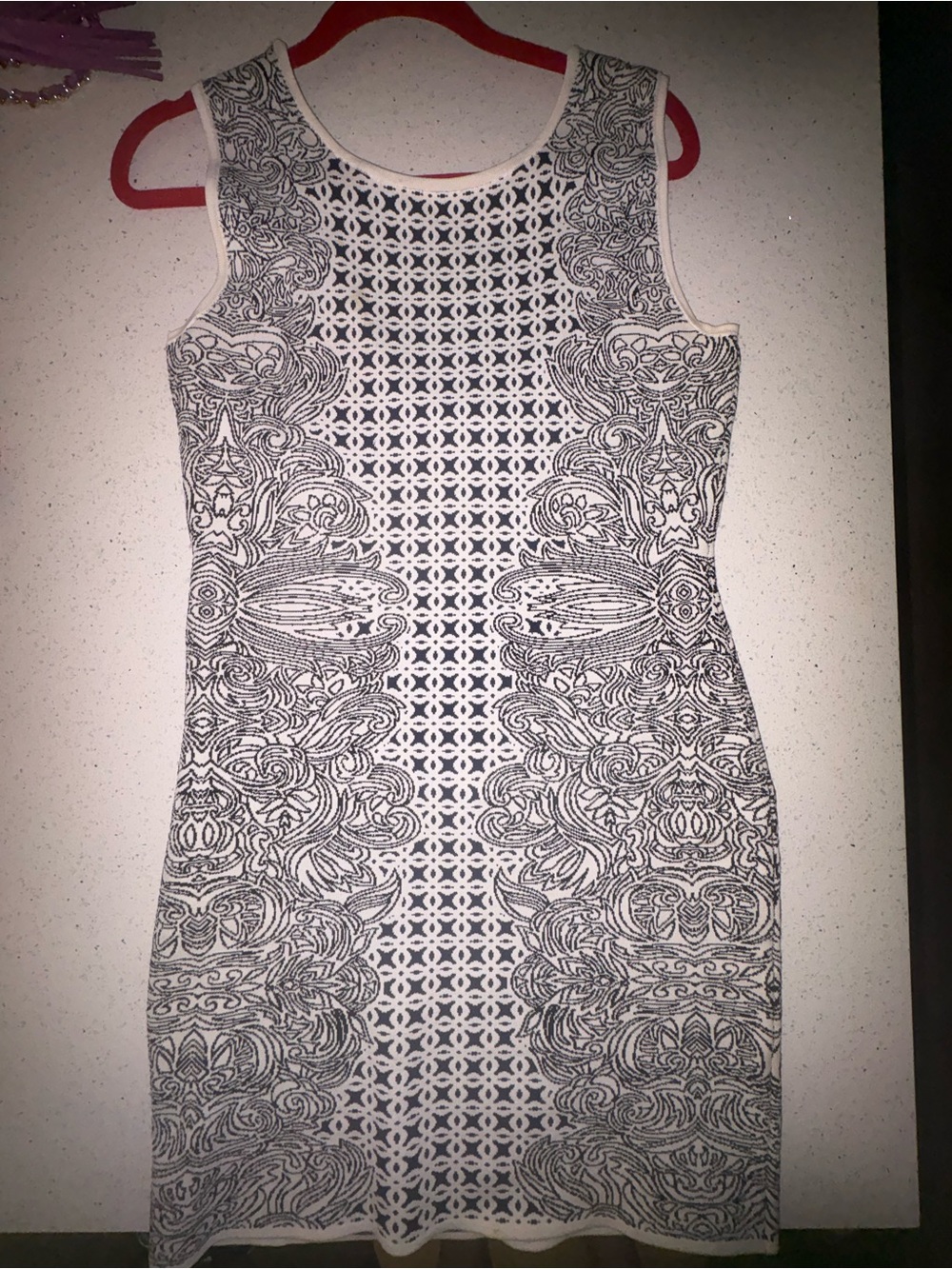 BCBGMaxAzria Sleeveless White Dress with Black Pattern